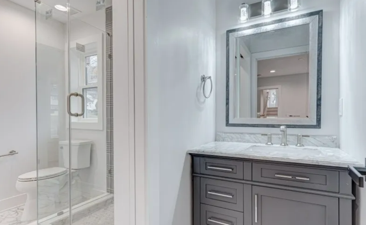 55 Hillside Ave Livingston NJ bathroom photo 10